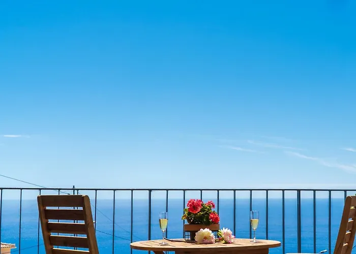 Bhf Residences Ying Yang קלייטה